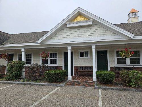 מבנה החדרים במלון Golden Gables Inn ב-North Conway